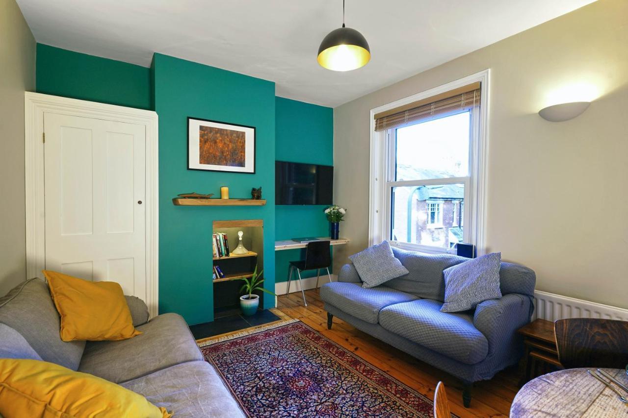 Tastefully Decorated 1-Bed With Free Parking - At Hem Apartment Winchester Exterior photo